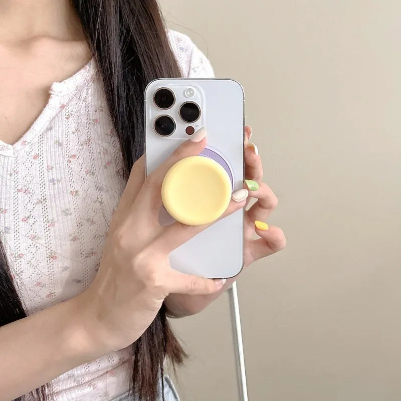 Magnetic Attraction Skin Feel Folding Expandable Mobile Socket Talk Grip Silicone Contrasting Phone Grip Lazy Stand SJZJ06